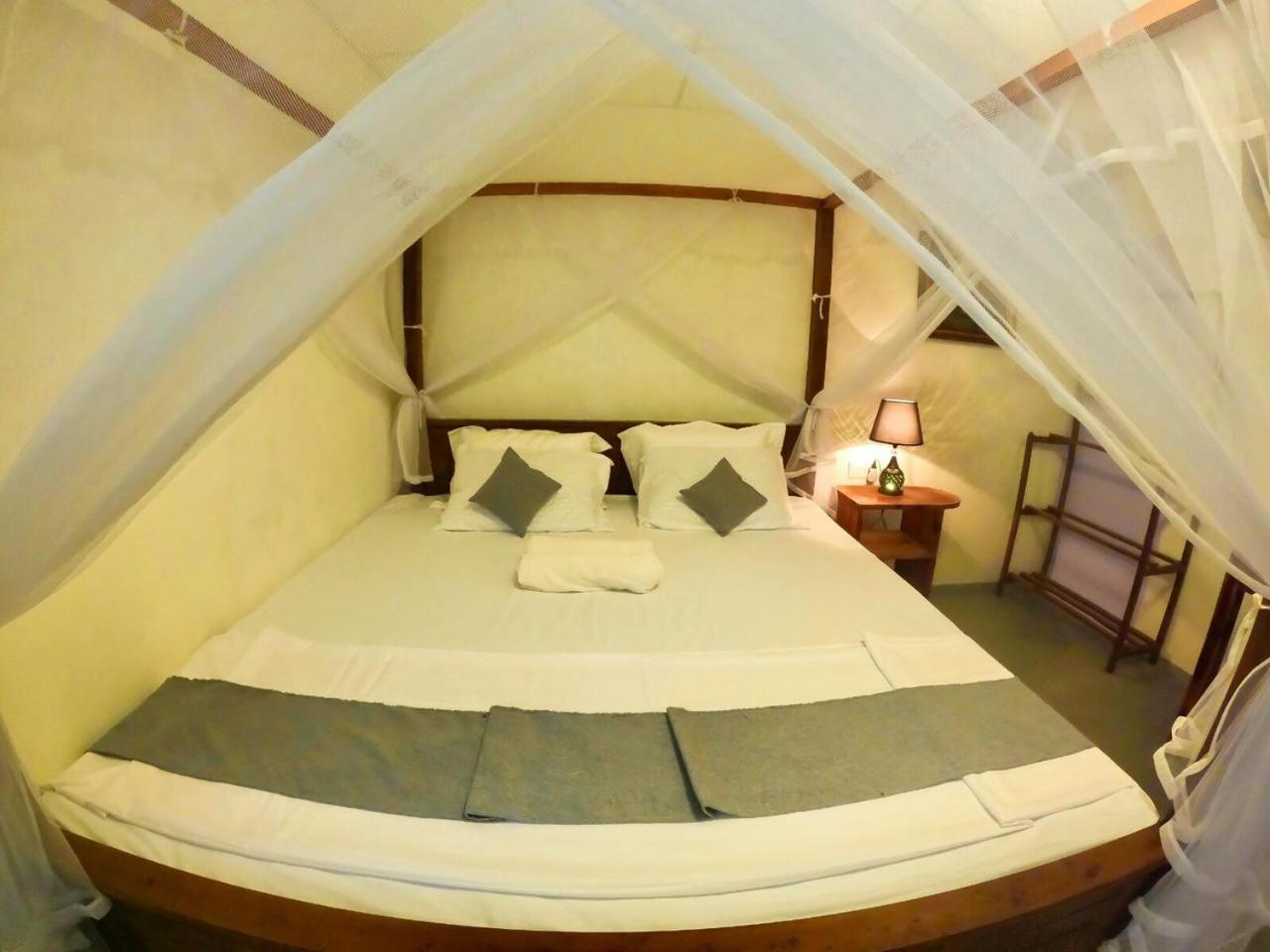 Ostello Surf Resort Ahangama Zewnętrze zdjęcie